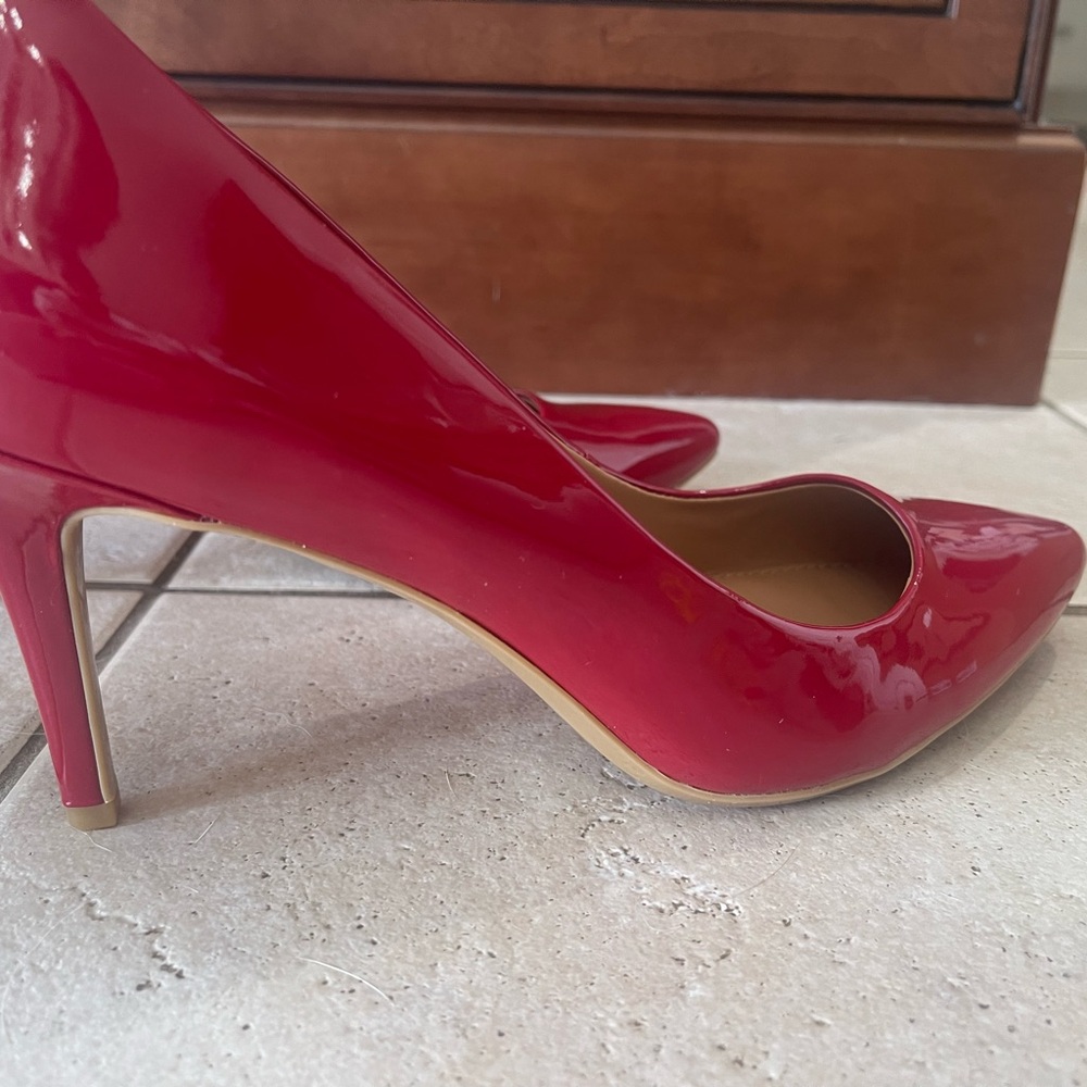 Calvin Klein Kamara Glossy Smooth Heel - Picture 2 of 6